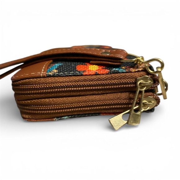 Elegant Floral Black and Brown Wristlet Clutch. Frida Kahlo Decorated. - Picture 3 of 6